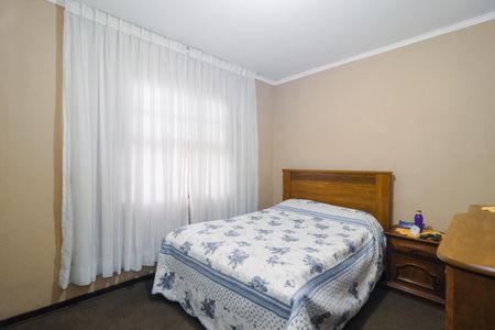 Casa à venda com 310m², 3 quartos e 3 vagas Casa à venda com 310m², 3 quartos e 3 vagasQuarto 1