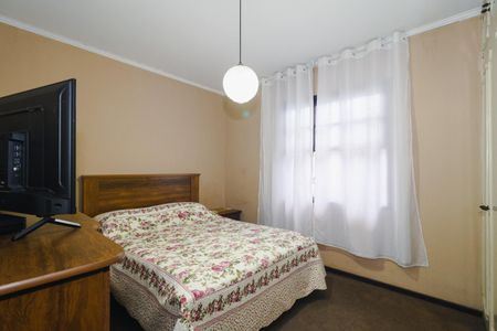 Casa à venda com 310m², 3 quartos e 3 vagas Casa à venda com 310m², 3 quartos e 3 vagasQuarto 2