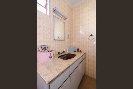 Casa à venda com 310m², 3 quartos e 3 vagas Casa à venda com 310m², 3 quartos e 3 vagasBanheiro