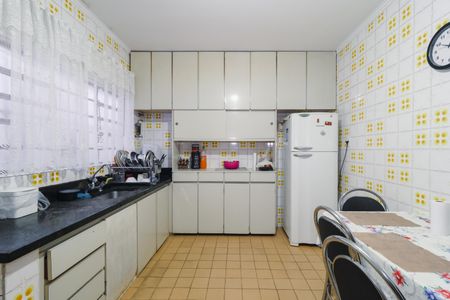 Casa à venda com 310m², 3 quartos e 3 vagas Casa à venda com 310m², 3 quartos e 3 vagasCozinha