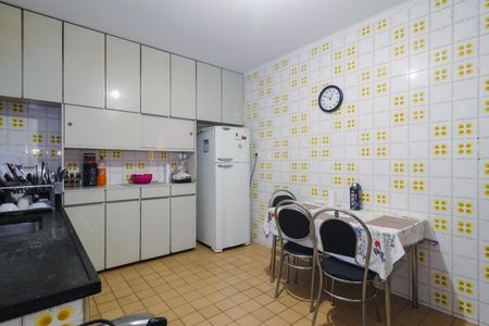 Casa à venda com 310m², 3 quartos e 3 vagas Casa à venda com 310m², 3 quartos e 3 vagasCozinha