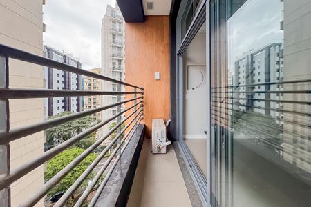 Studio à venda com 35m², 1 quarto e sem vaga Studio à venda com 35m², 1 quarto e sem vagaVaranda