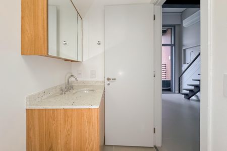 Banheiro de kitnet/studio à venda com 1 quarto, 35m² em Vila Mariana, São Paulo