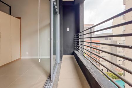 Varanda de kitnet/studio à venda com 1 quarto, 35m² em Vila Mariana, São Paulo