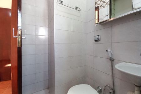 Casa para alugar com 200m², 3 quartos e 4 vagas Casa para alugar com 200m², 3 quartos e 4 vagasBanheiro da Suíte 2