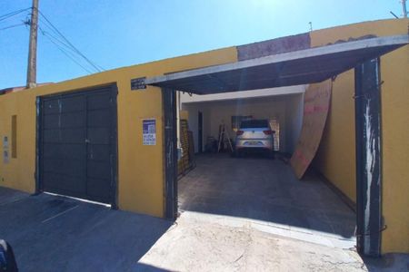 Casa para alugar com 200m², 3 quartos e 4 vagas Casa para alugar com 200m², 3 quartos e 4 vagasFachada