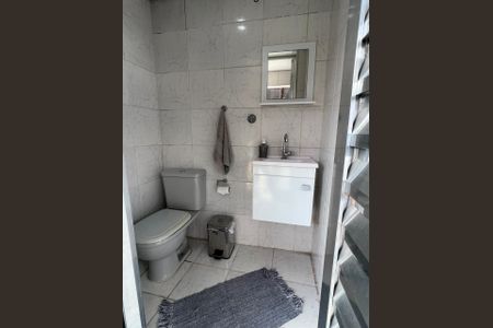 Casa à venda com 257m², 3 quartos e 6 vagasBanheiro de Serviço