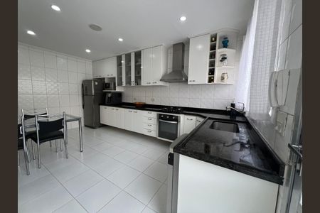 Casa à venda com 257m², 3 quartos e 6 vagasCozinha