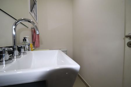 Casa à venda com 308m², 4 quartos e 4 vagasLavabo