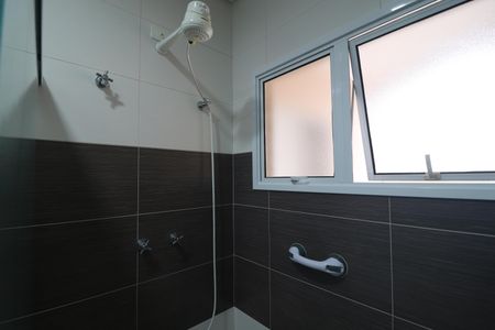 Casa à venda com 308m², 4 quartos e 4 vagasBanheiro da Suíte 2