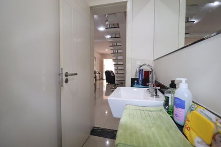 Casa à venda com 308m², 4 quartos e 4 vagasLavabo