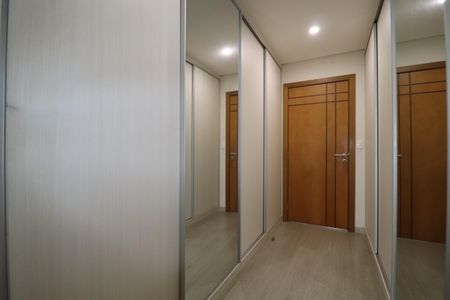 Casa à venda com 308m², 4 quartos e 4 vagasCloset  da Suíte 1