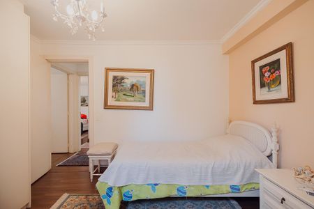 Apartamento à venda com 118m², 3 quartos e 2 vagasQuarto 2