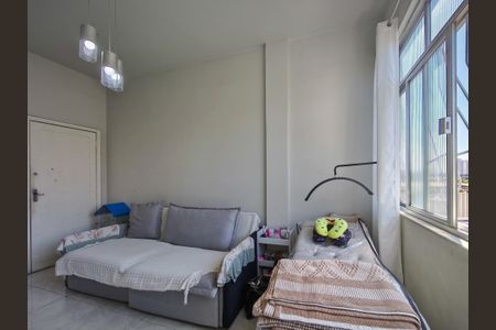 Apartamento à venda com 80m², 1 quarto e sem vagaSala