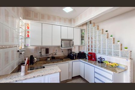 Apartamento à venda com 90m², 3 quartos e sem vagaCozinha