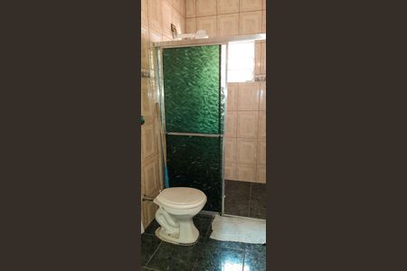 Casa à venda com 90m², 4 quartos e 3 vagasCasa 2 - Banheiro social