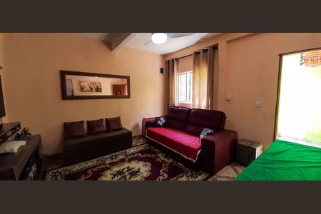 Casa à venda com 90m², 4 quartos e 3 vagasCasa 1 - Sala