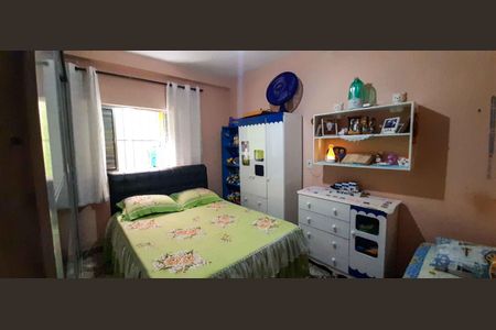 Casa à venda com 90m², 4 quartos e 3 vagasCasa 1 - Quarto