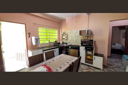 Casa à venda com 90m², 4 quartos e 3 vagasCasa 1 - Cozinha