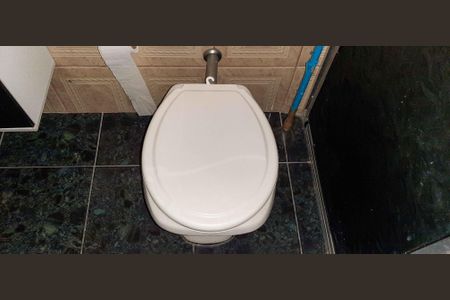 Casa à venda com 90m², 4 quartos e 3 vagasCasa 2 - Banheiro social