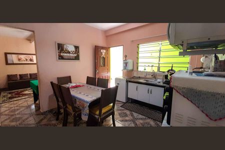 Casa à venda com 90m², 4 quartos e 3 vagasCasa 1 - Cozinha