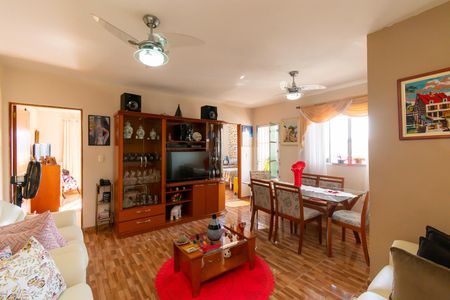 Casa à venda com 160m², 4 quartos e 4 vagasCasa 2 - Sala