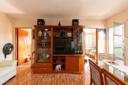 Casa à venda com 160m², 4 quartos e 4 vagasCasa 2 - Sala