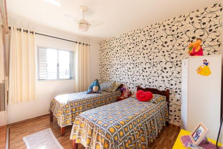 Casa à venda com 160m², 4 quartos e 4 vagasCasa 2 - Quarto 2