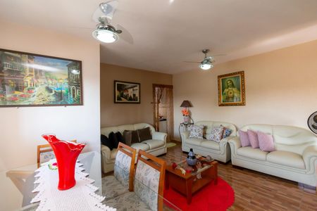 Casa à venda com 160m², 4 quartos e 4 vagasCasa 2 - Sala