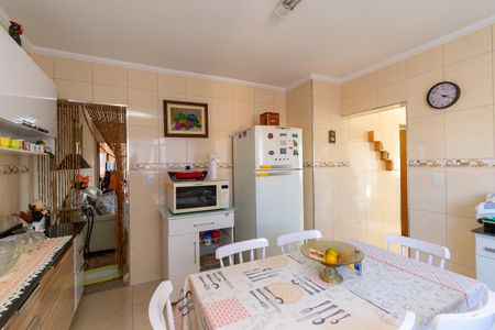 Casa à venda com 160m², 4 quartos e 4 vagasCasa 2 - Cozinha