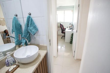 Apartamento à venda com 73m², 3 quartos e 1 vagaBanheiro Social