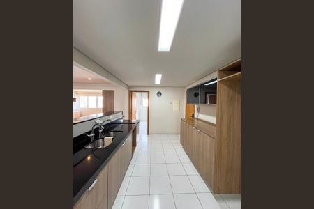 Apartamento à venda com 195m², 3 quartos e 3 vagasCozinha