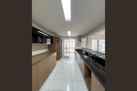 Apartamento à venda com 195m², 3 quartos e 3 vagasCozinha