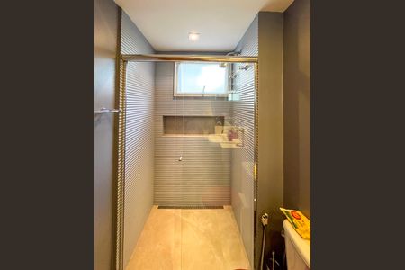 Apartamento à venda com 195m², 3 quartos e 3 vagasBanheiro da Suíte 1