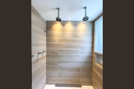 Apartamento à venda com 195m², 3 quartos e 3 vagasDetelhe do Banheiro da Suite 