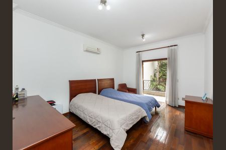 Casa à venda com 4 quartos, 600m² em Morumbi, São Paulo