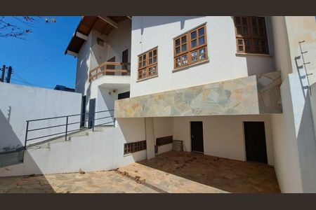 Casa à venda com 405m², 5 quartos e 4 vagas