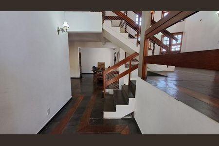 Casa à venda com 405m², 5 quartos e 4 vagas