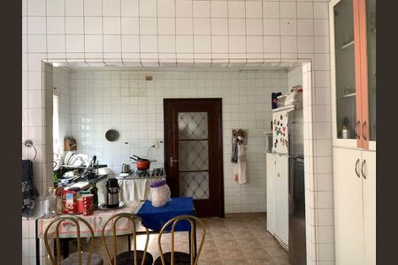 Casa à venda com 4 quartos, 200m² em Mirandópolis, São Paulo