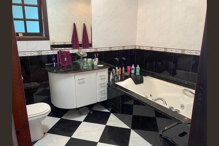 Casa à venda com 3 quartos, 258m² em Vila São José, São Paulo