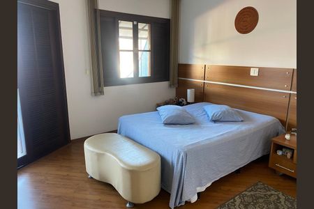 Casa à venda com 3 quartos, 258m² em Vila São José, São Paulo