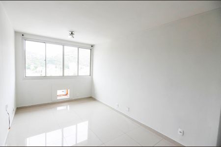 Apartamento à venda com 51m², 1 quarto e 1 vaga Apartamento à venda com 51m², 1 quarto e 1 vagaSala
