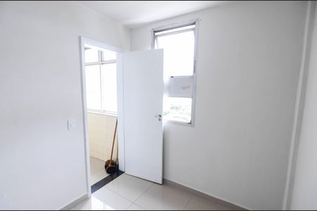 Apartamento à venda com 51m², 1 quarto e 1 vaga Apartamento à venda com 51m², 1 quarto e 1 vagaQuarto de Serviço