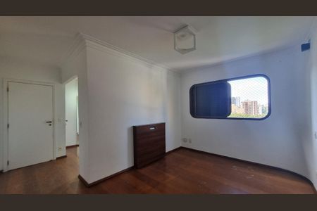Apartamento à venda com 3 quartos, 197m² em Cambuí, Campinas