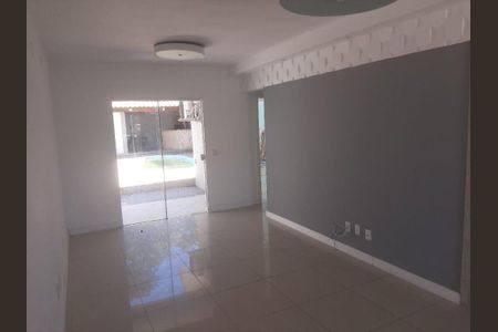 Casa à venda com 3 quartos, 105m² em Serra Grande, Niterói