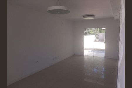 Casa à venda com 3 quartos, 105m² em Serra Grande, Niterói