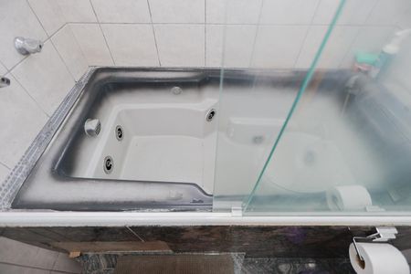 Casa à venda com 180m², 3 quartos e 4 vagas Casa à venda com 180m², 3 quartos e 4 vagasBanheiro da Suíte 1