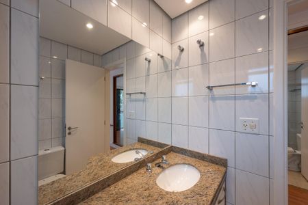 Apartamento para alugar com 100m², 3 quartos e 2 vagasBanheiro da Suíte 3