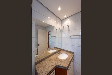 Apartamento para alugar com 100m², 3 quartos e 2 vagasBanheiro da Suíte 3