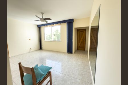 Apartamento à venda com 80m², 2 quartos e sem vagaSala